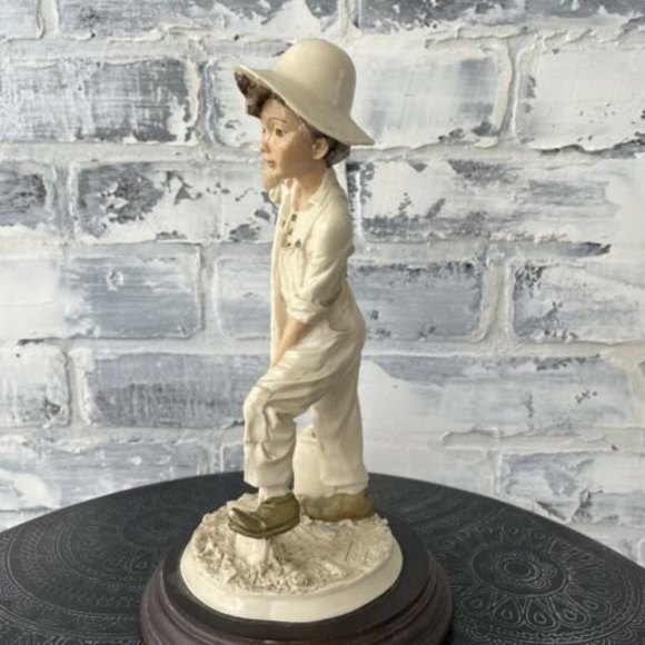 Vittario Tessaro By ADL  Little Boy Digging / Garden Figurine - Picture 7 of 11